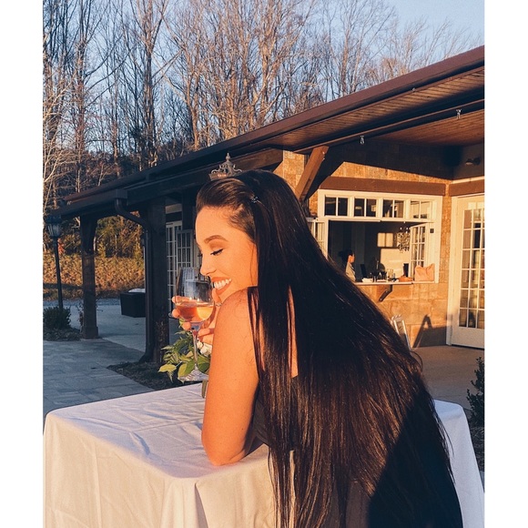 A B O U T   M E - Picture 2 of 3